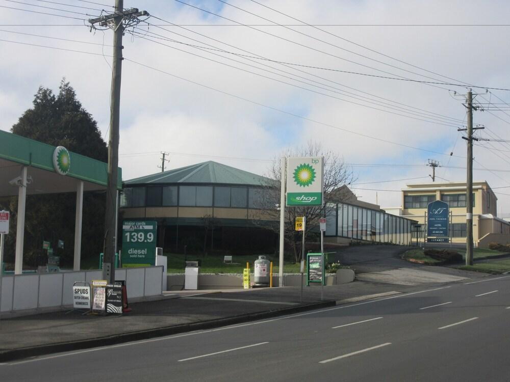 Abel Tasman Airport Motor Inn Launceston Exteriör bild